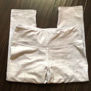 ALO yoga Capri yoga leggings